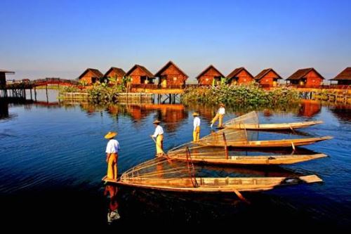 Essential Myanmar